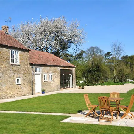 Clematis Holiday home *